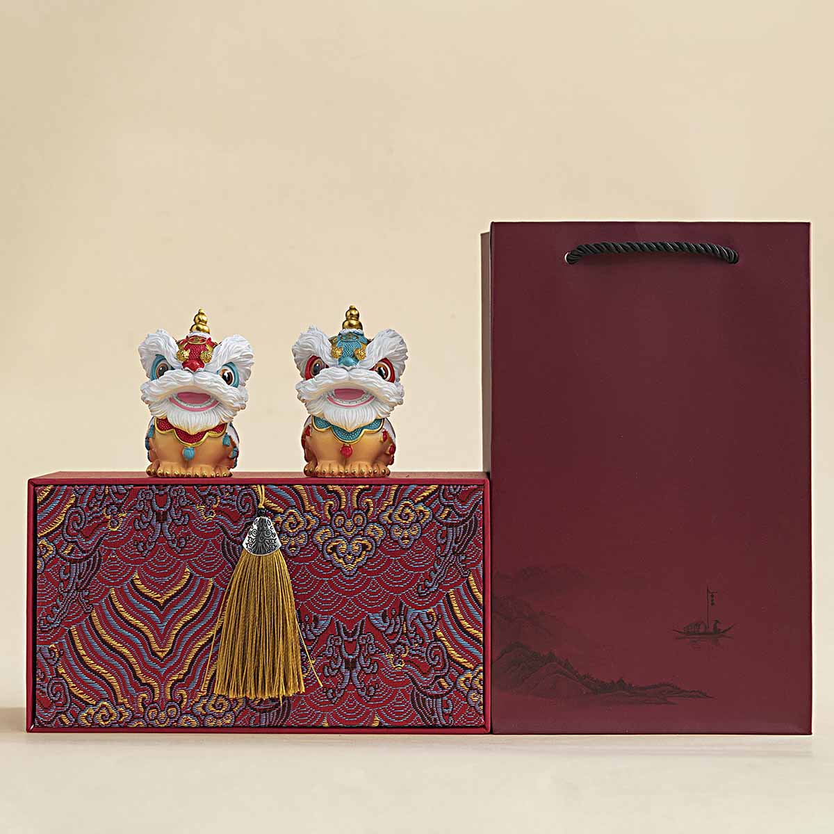 Adorno creativo de león danzante al estilo chino, una pieza decorativa de alta gama y diseño exclusivo para mesas y mesas de té.