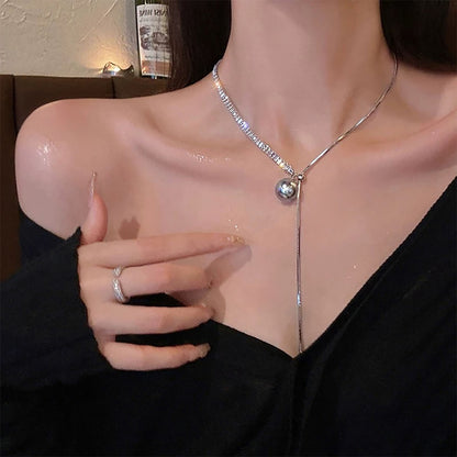 Collar largo con perlas y diamantes brillantes | Diseño exclusivo de lujo ligero, nueva colección, collar de clavícula elegante, tendencia alta y exclusiva.